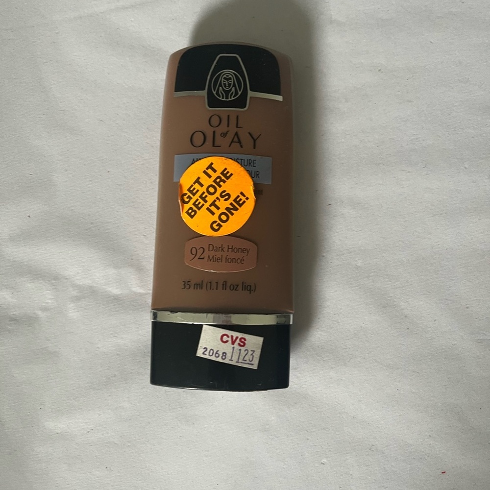 OLAY Dark Honey Moisture Lotion new